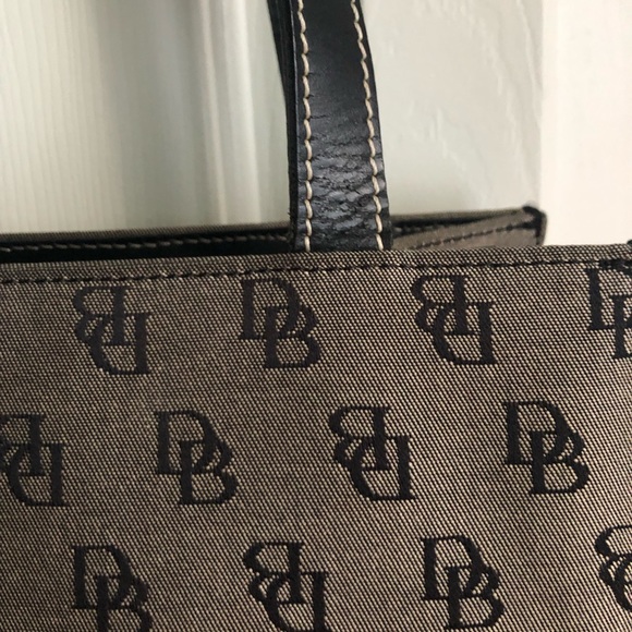 🌸Dooney & Bourke Signature Purse🌸 - Picture 11 of 16